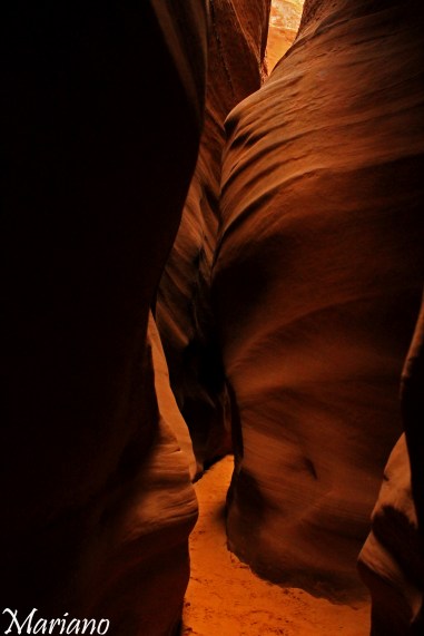 Hiking spooky Gulch Utah