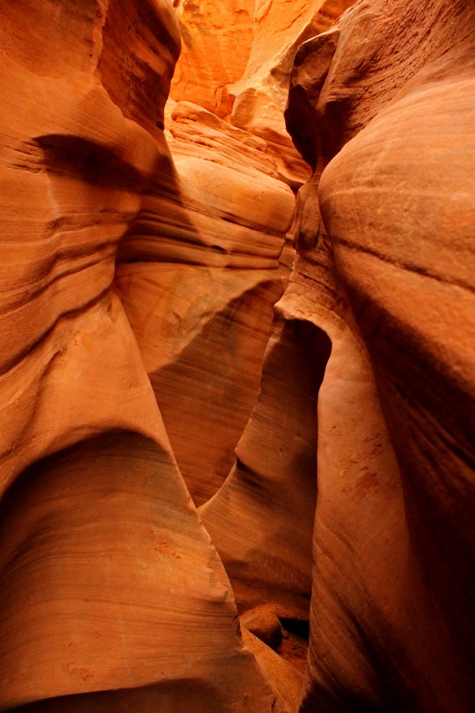 utah hiking slot canyon